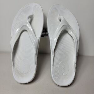 Oofos Oolala Luxe Flip Flops Womens Size 10 White Comfort Recovery Sandals Thong